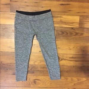 🤸🏽‍♀️FABLETICS grays/black waist band LEGGINGS/m